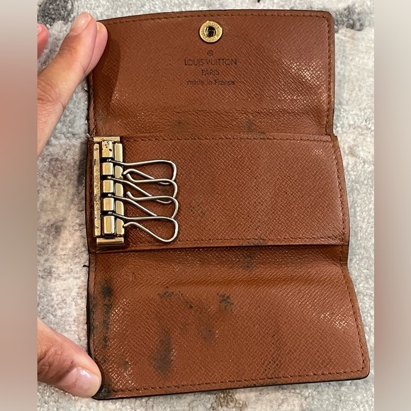 Authentic LOUIS VUITTON Key holder in Monogram - Picture 6 of 10